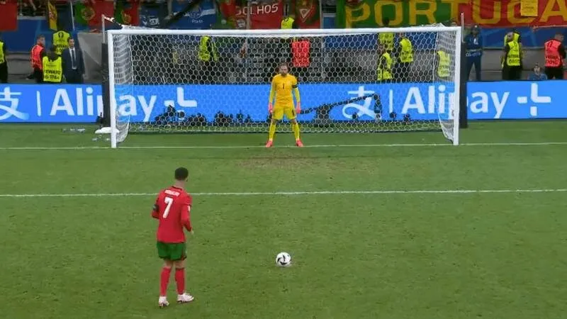 Luật sút phạt đền được áp dụng hiện nay